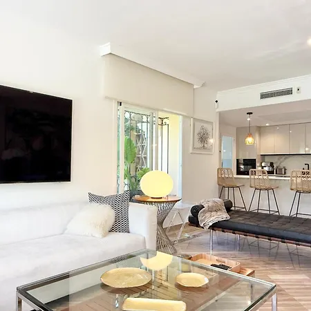 Sea Breeze Luxury Hacienda Elviria - Eaw Homes 公寓 马尔韦利亚