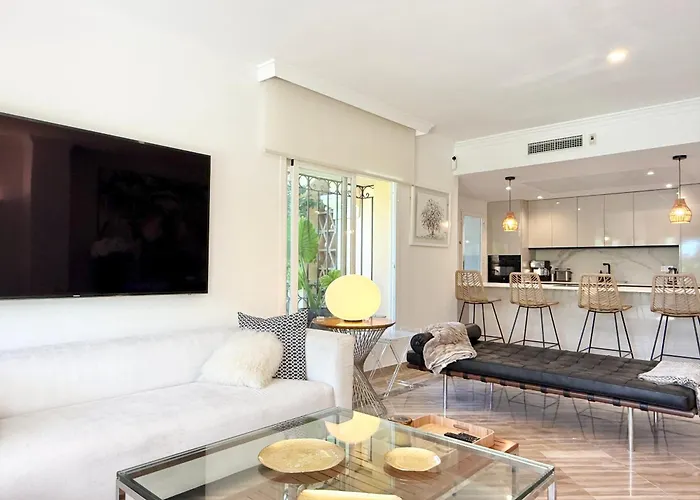 Sea Breeze Luxury Hacienda Elviria - Eaw Homes Apartman Marbella