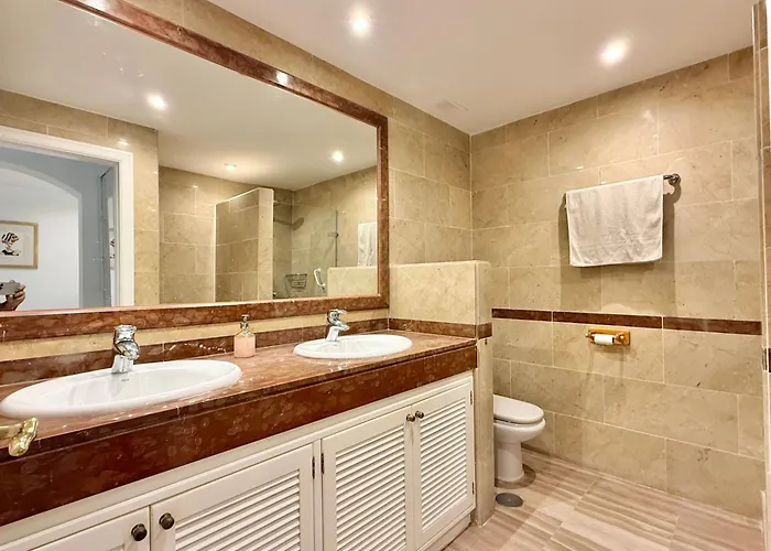 Sea Breeze Luxury Hacienda Elviria - Eaw Homes Apartman Marbella